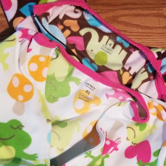 2 Carter's blanket sleepers 4t - Picture 8 of 8